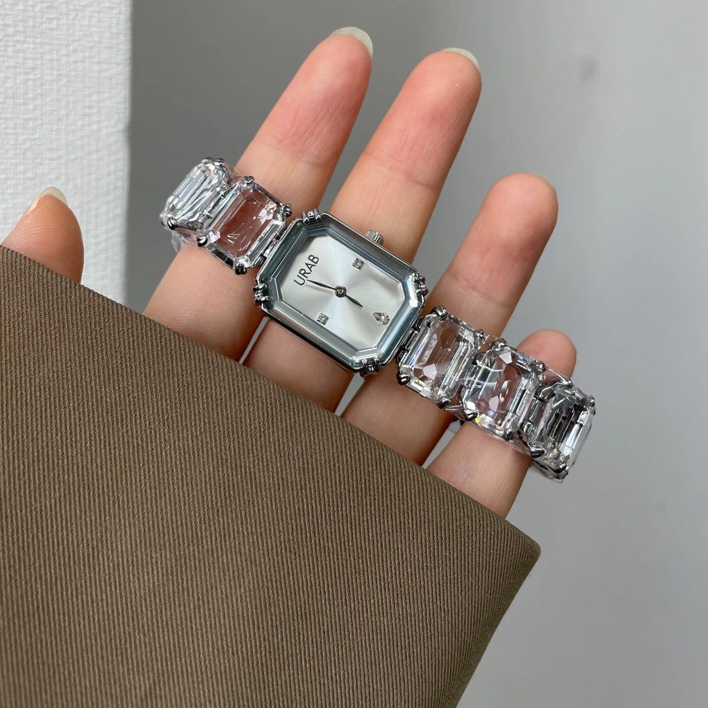 Female sugar cube brand quartz watch