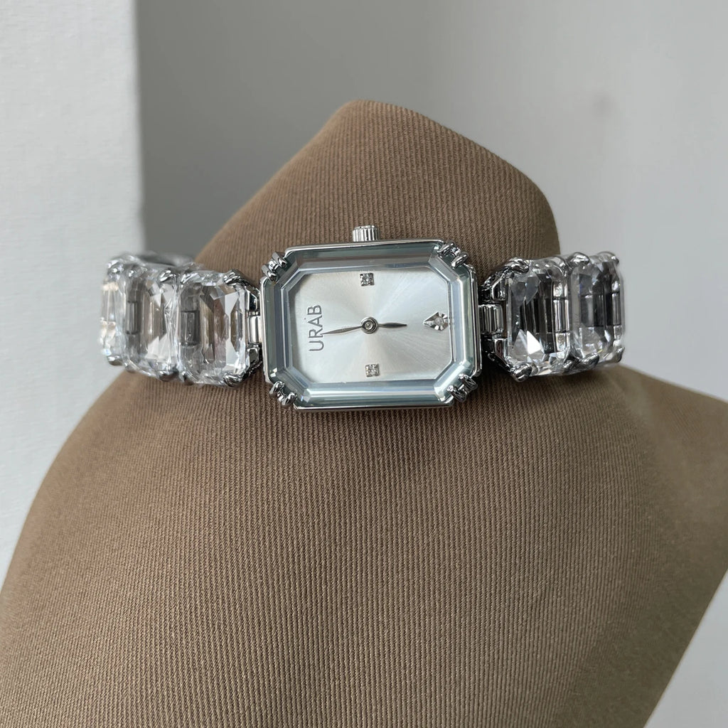 Female sugar cube brand quartz watch