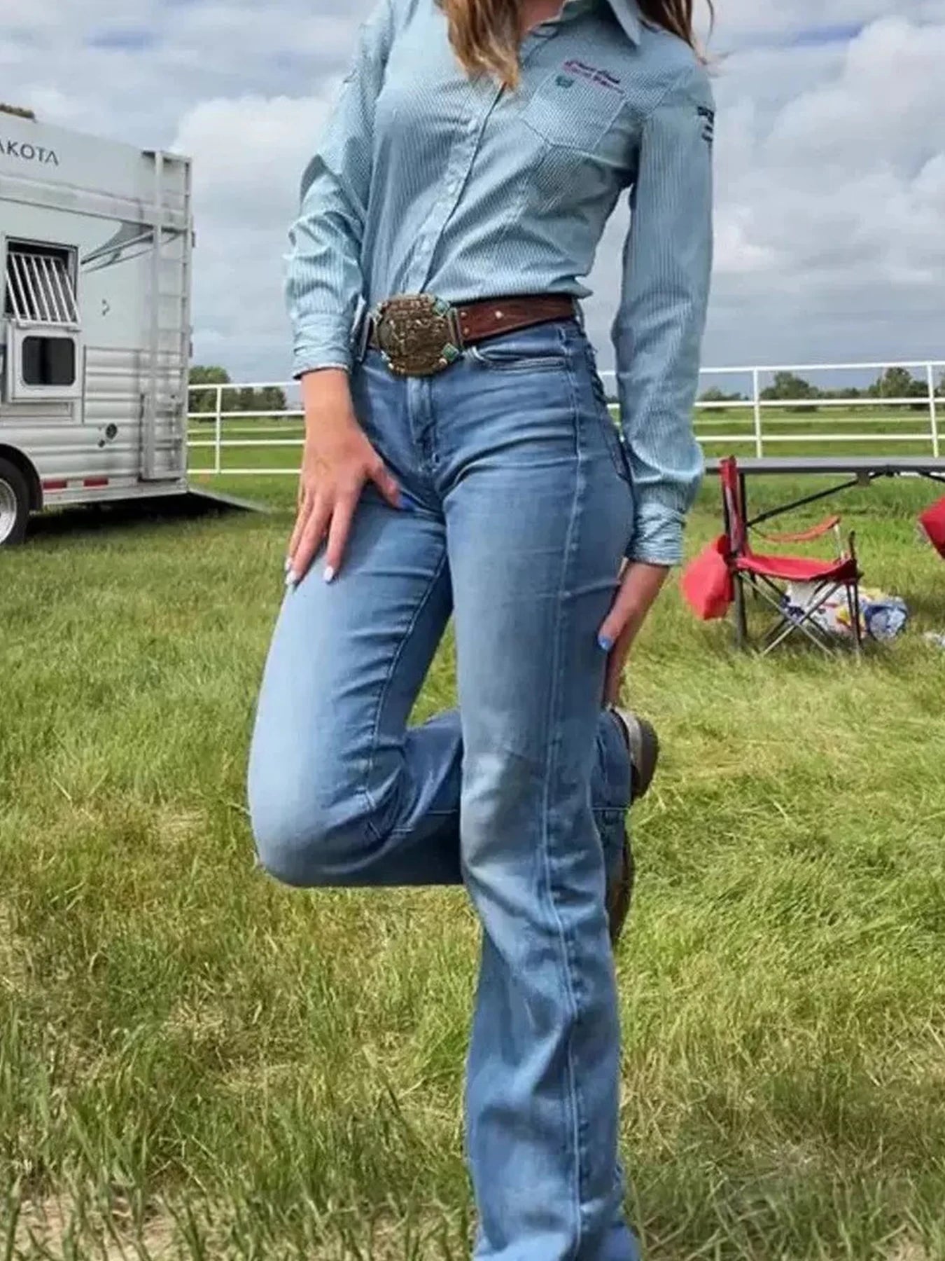 Women's High Waist Elastic Embroidered Flared Jeans