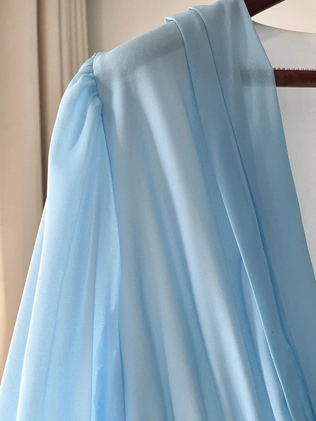 Blue Long Sleeve V-Neck Floral Print Maxi Dresses