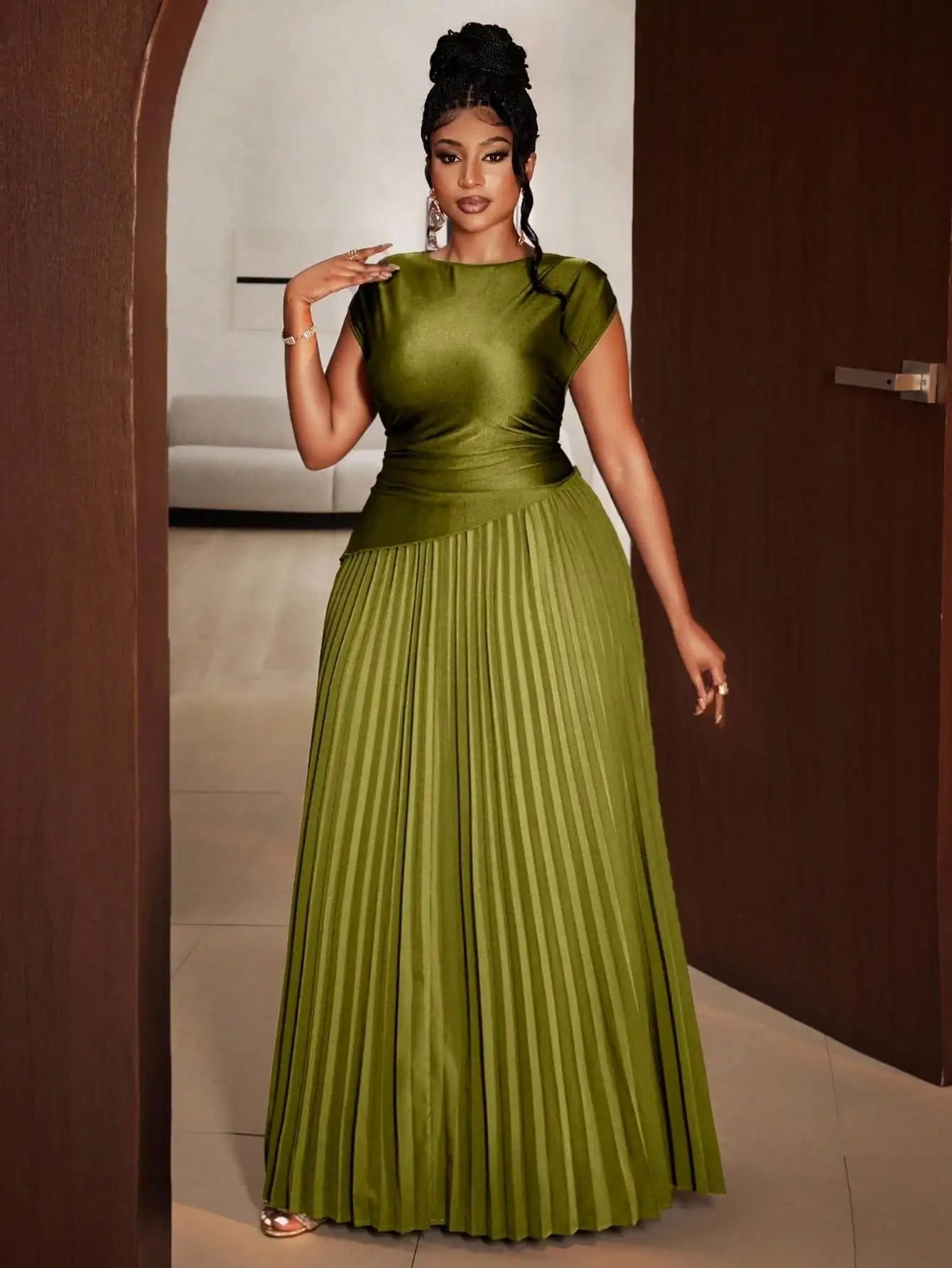 Plus Size Elegant Brown Pleated Maxi Dress